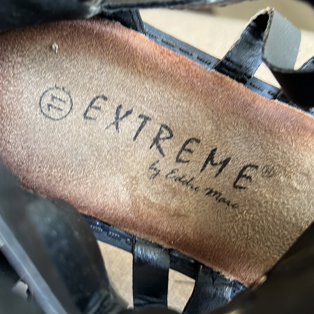 Extreme Sandals - Picture 5 of 6